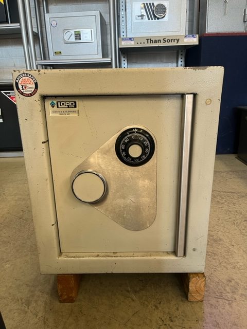 Used Lord Nugget safe - Used Safes