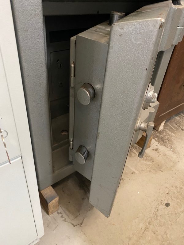 Used Lord TDR cash management safe - Used Safes