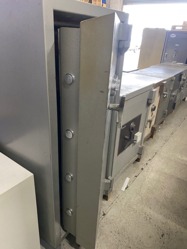 Chubb Pacific TDR cash management safe - Used Safes