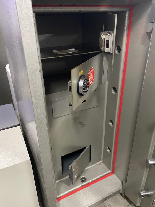 Chubb Pacific TDR cash management safe - Used Safes